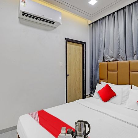 Hotel O Royal Orbit Surate Extérieur photo
