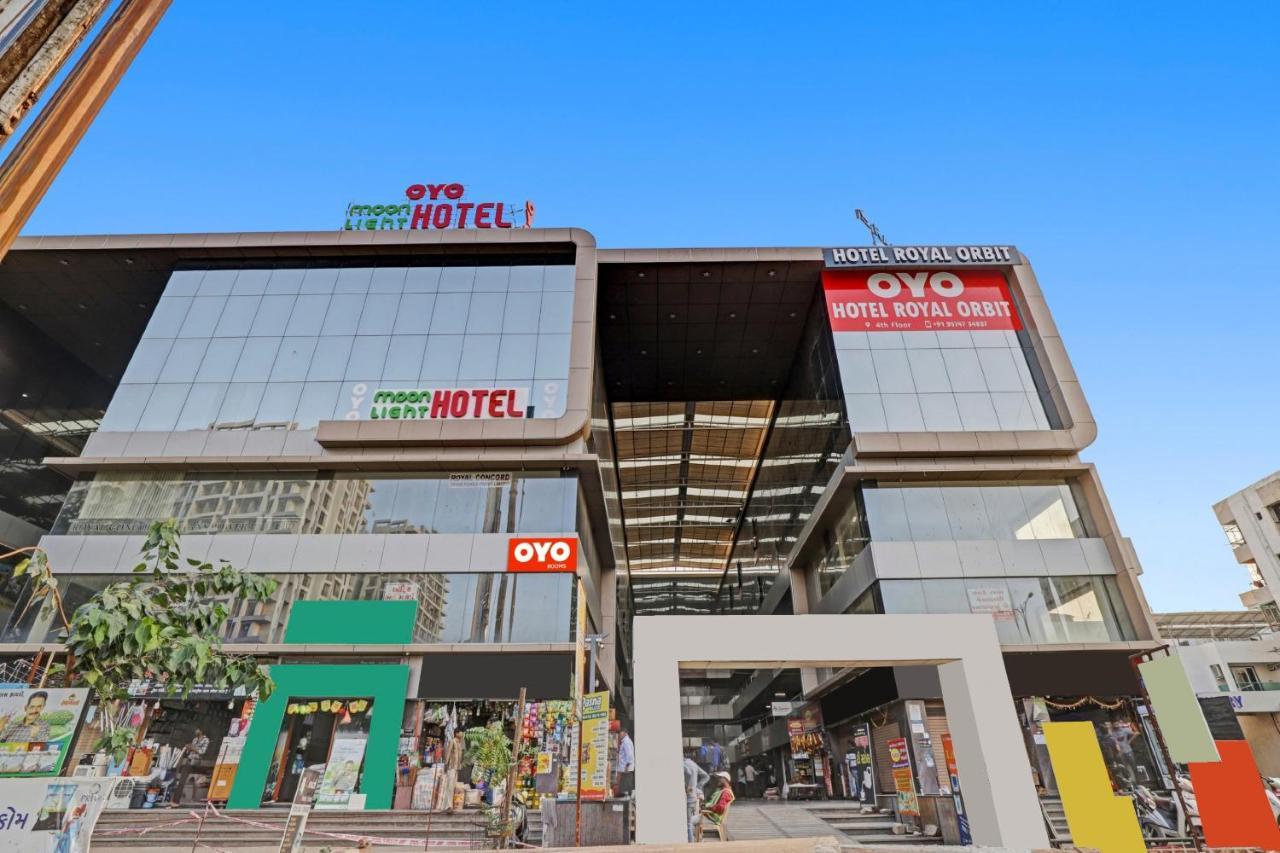 Hotel O Royal Orbit Surate Extérieur photo