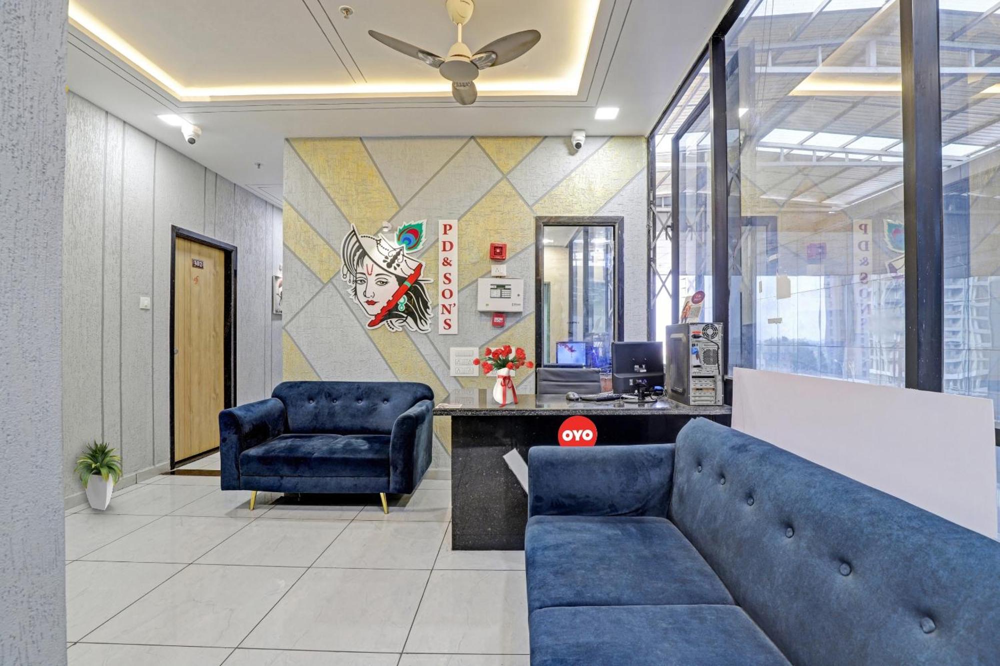 Hotel O Royal Orbit Surate Extérieur photo